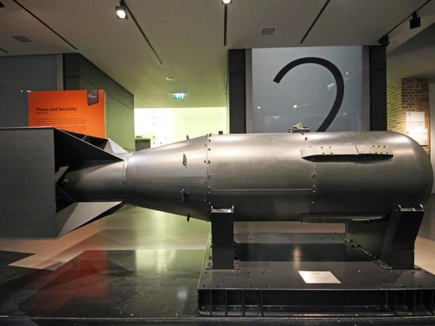 最後の展示物

　原子爆弾の模型。