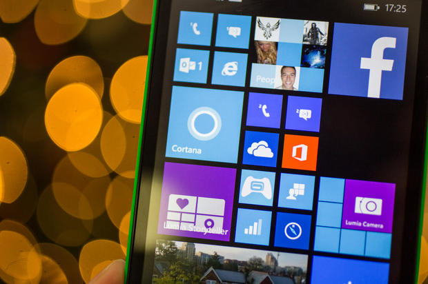 Microsoftの「Lumia 535」

　Microsoftは、携帯電話メーカーとしての役割を大きな成功とともにではなく苦戦しながら開始した。やや個性に欠けるエントリーレベルの「Microsoft Lumia 535」は、Lumiaを生み出したNokiaを引き継ぐデバイスとなった。一層興味をそそる端末が登場することを期待しよう。
