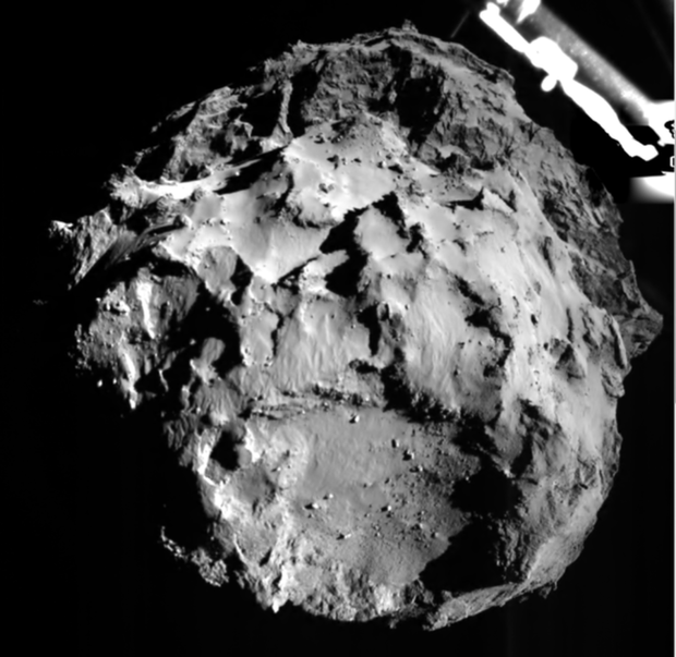 「Rosetta」と「Philae」が彗星に到着

　彗星への軟着陸に初めて成功したことは、2014年最大の宇宙のニュースであるだけでなく、2014年の最も大きな科学のニュースでもあったはずだ。

　欧州宇宙機関（ESA）の宇宙探査機Rosettaは10年間の飛行を経て、着陸機Philaeを彗星に投下した。着陸は不安定だったが、科学者たちはその最初の週に、彗星の表面で数日分の実験を実施することができた。

　しかし、RosettaもPhilaeも、これで役目が終わったわけではないのかもしれない。

　2015年にはRosettaとPhilaeからもっと素晴らしい科学的知識が得られることを期待しよう。このフォトレポートでは、2014年の宇宙分野における大きな出来事を、さらに13件紹介する。