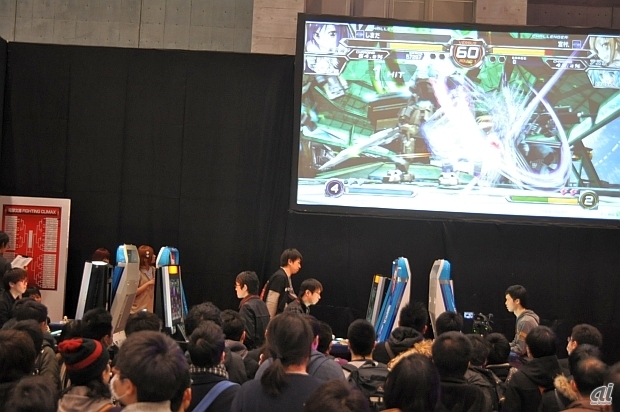 　アーケードエリア。対戦格闘ゲーム大会やシューティングゲームのスーパープレイの披露など、手に汗握るステージが展開される。