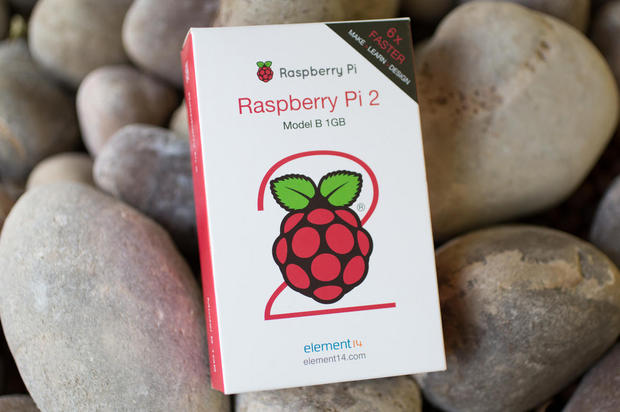 　「Raspberry Pi 2 Model B」を紹介しよう。人気のマイクロコンピュータを一段と強力にした新モデルだ。その詳細を写真でお見せする。

関連記事：「Raspberry Pi 2 Model B」の第一印象--Windows 10も対応する性能強化された新モデル