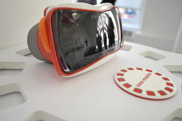 Googleの最新Cardboardパートナー

　View-Masterは、Googleの仮想現実（VR）技術「Cardboard」が新しいアプリとデバイスで採用された最新事例になる。LGは先週、同社フラッグシップ「G3」スマートフォン用にCardboardベースのヘッドセットをプロモーションで使用することを発表している。
