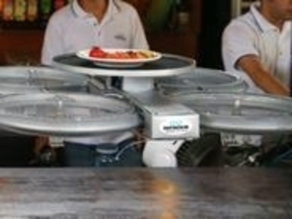 ドローンが食事を運び、注文や支払いにも対応--シンガポールのフードチェーンが40機を導入