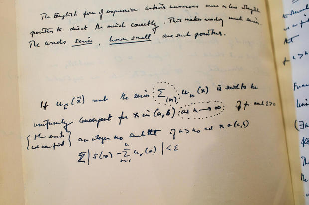 　Turing氏が手書きした計算式。