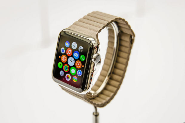 「Apple Watch」

　2015年に期待するテクノロジ特集の締めくくりはAppleだ。長い間うわさになっていたApple Watchは、「iPhone 6」「iPhone 6 Plus」とともに2014年9月に発表されたが、出荷開始は2015年4月だ。発売時、Apple Watchは2つのサイズと3種類のデザインが用意される。「iPhone 5」以降のiPhoneとペアリングする必要があり、米国での価格は349ドルからだ。そのほかの国での価格はまだ発表されていない。

