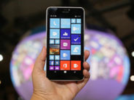 MS、5.7インチ「Lumia 640 XL」を発表--300ドル以下で高性能な「Windows Phone」端末
