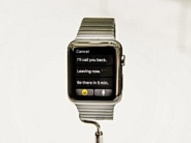 「Apple Watch」、アプリ開発は10秒未満の使用を想定--Bloomberg