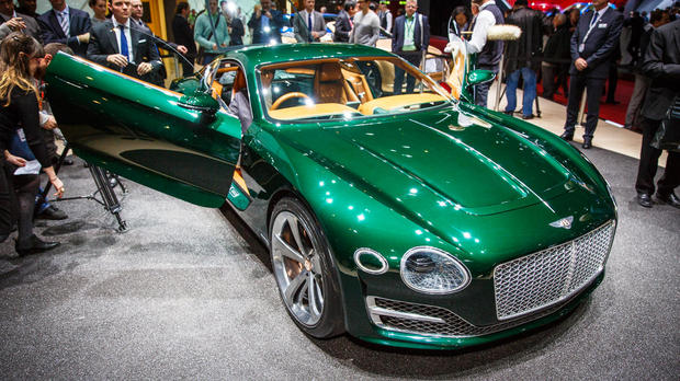 　Bentleyは、EXP 10 Speed 6を2015年のジュネーブモーターショーで披露した。