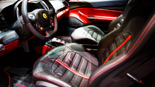 　Ferrariは、正式な希望小売価格を明らかにしていないが、米国では開始価格が23万ドルを超えそうだ。