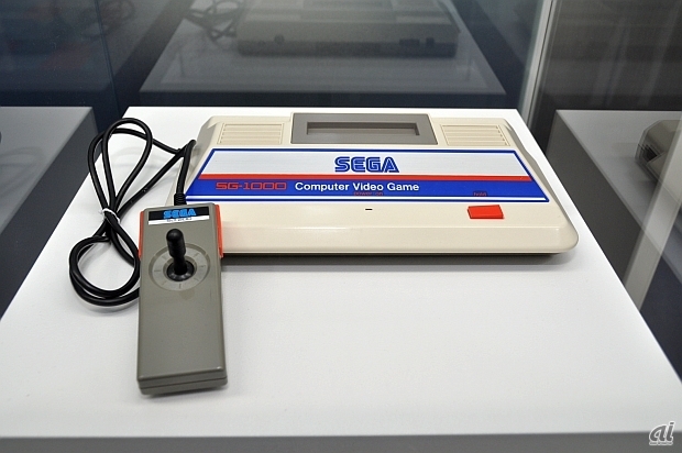 　1983年に発売。後に紹介する「SC-3000」のゲーム特化版で互換性を有している。その後のセガ歴代ハードへ続く基礎を築いたハードとなっている。