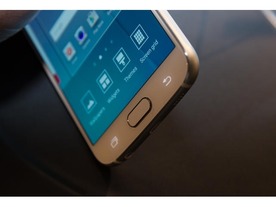 サムスン「Galaxy S6」レビュー（第1回）--デザイン、手にした感触、画面をチェック