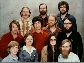 マイクロソフト、創業40年に--ビル・ゲイツ氏、従業員にメッセージ