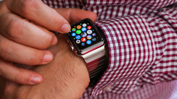 　「Apple Watch」にはアプリがグリッド表示され、スクロールすることができる。使用可能な6Gバイトの内蔵メモリに、多数のアプリをインストールできる。

関連記事：「Apple Watch」レビュー（第3回）--アプリやフィットネス機能の使い勝手