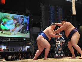 エフェクトを付けた大相撲、DJポリス体験可能--写真で見るニコニコ超会議2015その1