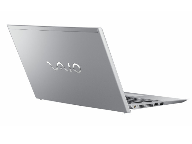 堅牢になり外部アダプタ不要の新 Vaio Pro 13 Mk2 六本木に限定カフェも Cnet Japan