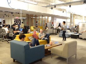 Facebookのニューヨークオフィスに潜入--急拡大する社内を写真で見る