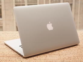 アップル15インチ「MacBook Pro」--写真で見る2015年モデル