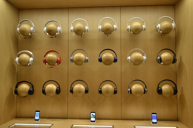 Beatsスピーカー

　近くにはBeatsスピーカーが展示されている。Appleは2014年、Beatsを30億ドルで買収した。
