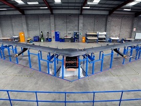  Facebook、ソーラー無人飛行機「Aquila」のフルサイズ版--成層圏からネット接続