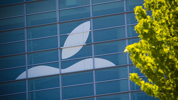 Appleは、同社がVerizonなどと競合するワイヤレスネットワークに取り組んでいるという報道を否定した。