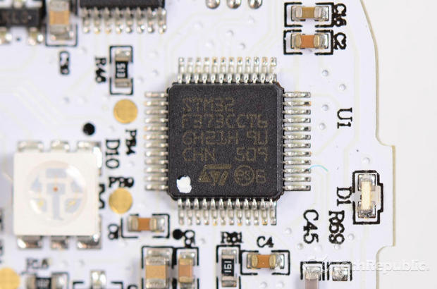 　STMicroelectronicsの「STM32 F3」MCU（72MHz、32ビットARM Cortex-M4コア）。