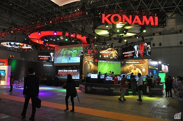 　KONAMIは「ウイニングイレブン2016」といったサッカーゲームや「実況パワフルプロ野球」などの野球ゲームを出展。