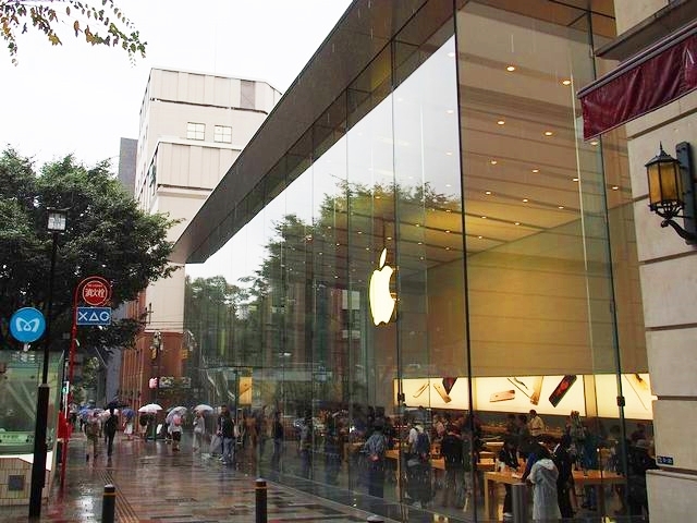 「iPhone 6s/6s Plus」がついに発売–Apple Storeでの大行列は姿を消す