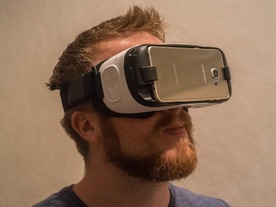 「Gear VR」を写真で見る--サムスンとOculusのVRヘッドセット