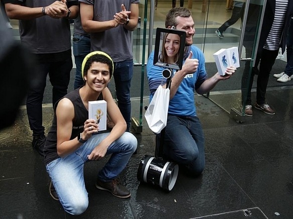 「iPhone 6s/6s Plus」、世界各地で発売--シドニーApple Store前に列を成したユニークな人々