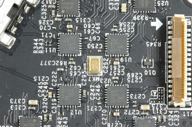 　Texas Instrumentsの低消費電力ステレオオーディオADコンバータ（ADC）「TLV320ADC3101」。