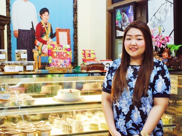 ミャンマーに住む10代女子の「レインボークレープケーキ」がFacebookで大人気
