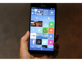 MS「Lumia 950 XL」を写真で見る--Windows 10 Mobile搭載の5.7インチファブレット