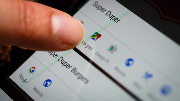 　「Google Now on Tap」は、ユーザーの行動に基づいて変化するコンテキスト情報へのショートカットを提供する。