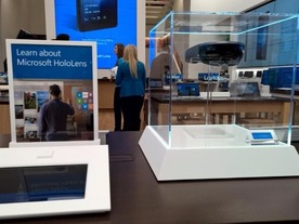 MS、ニューヨークに旗艦店をオープン--北米で「Surface Book」「Surface Pro 4」発売