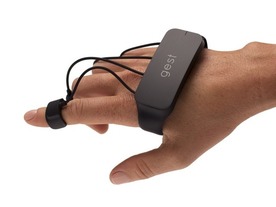 指と手の動きを伝える入力デバイス「Gest」--3Dオブジェクトをつかんで回したり