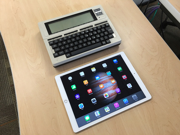 　iPad ProとRadio Shackの「TRS-80 Model 100」。