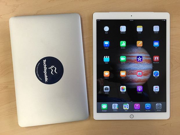 　iPad Proと11インチ「MacBook Air」。