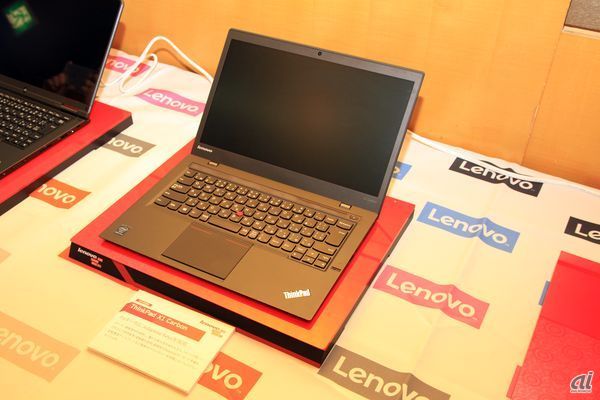 　ThinkPad X1 Carbon。2014年に発表。Fnキー列に新開発のキーボード「Adaptive Keys」採用。

