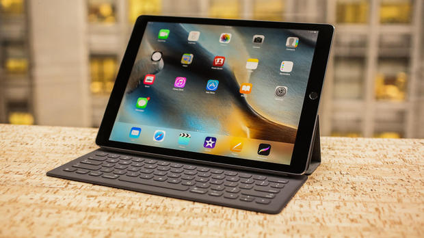 　「iPad Pro」は、ノートブックの置き換えを狙っている。巨大なスクリーン、オプションのキーボードアクセサリ、強力なプロセッサにより、コンピュータでできるあらゆることが可能だと考えられる。しかし、同製品は、根本的な部分において依然としてiPadだ。

　ここでは、iPad Proを写真で紹介する。

関連記事：「iPad Pro」レビュー（第1回）--アーティスト目線で見た「Apple Pencil」スタイラス
