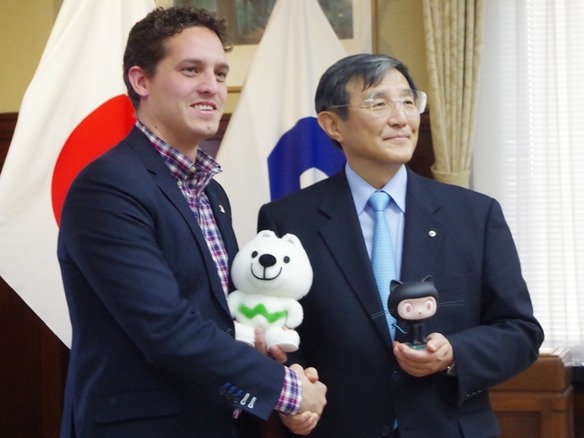 GitHub共同創業者が和歌山県庁を表敬訪問し知事と対談