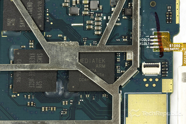 　MediaTekの1.3 GHzの「ARM Cortex A7」クアッドコア「MT8127」プロセッサ。