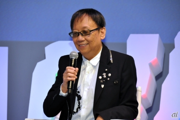 　そしてゲームデザイナーの堀井雄二氏が進行役となって発表を行った。
