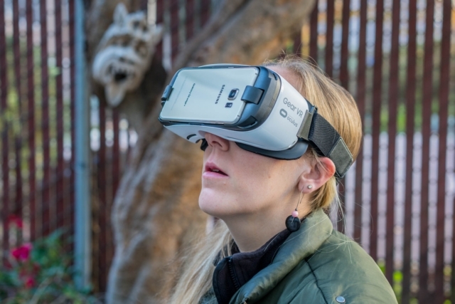 Gear VRヘッドセット用に新しい没入型体験を制作したいと考えているサムスン