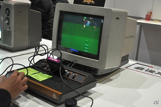 　懐かしのゲーム機「Atari2600」の「Kaboom！」もプレイ可能。