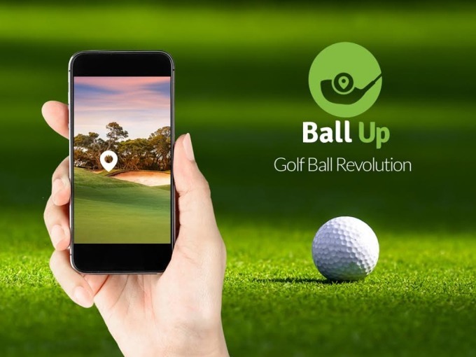 ゴルフのラウンドで最大の悩みを解消するスマートなゴルフボール（出典：Kickstarter）