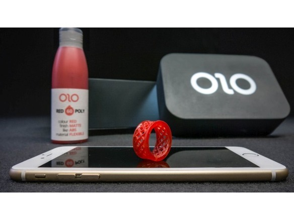 スマホの画面上で成形をする超小型3Dプリンタ「OLO」--光硬化樹脂を利用