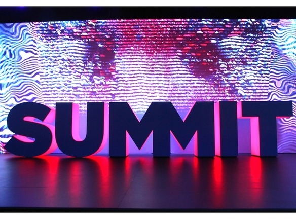 企業変革第3の波は「エクスペリエンスビジネス」--デジタルマーケイベント「Adobe Summit 2016」開幕