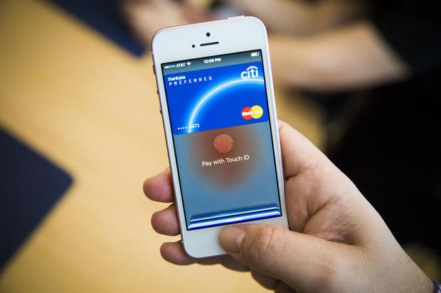 NFCと「Touch ID」をサポート

　iPhone 6sと同様、iPhone SEもNFCをサポートしており、米国などにおいて「Apple Pay」に利用でき、Touch IDからすばやくアクセスすることができる。ただし、3D Touchには対応していない。

