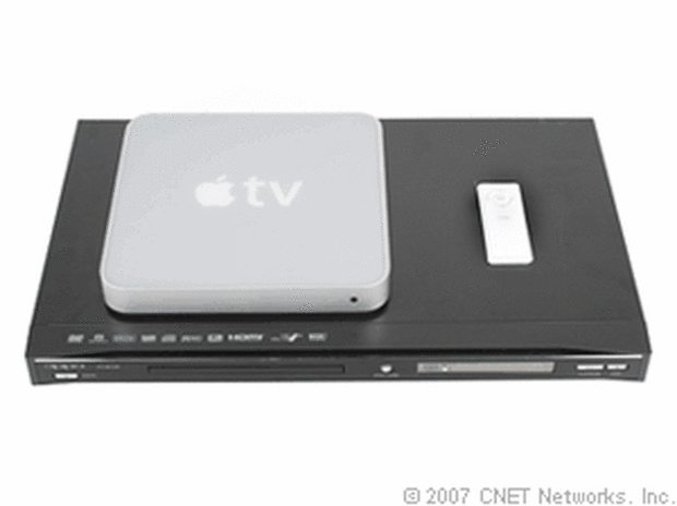 「Apple TV」（2007年）

　「iTunes」をリビングで楽しめるようにすることを狙ったApple TVは、コンテンツをコンピュータからテレビにストリームできるメディアプレーヤーコンソールだった。発売当時は最新の規格だった802.11nワイヤレスネットワーキング機能も備えていた。
