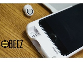 耳栓型Bluetoothヘッドセットを収納可能なバッテリ内蔵iPhoneケース